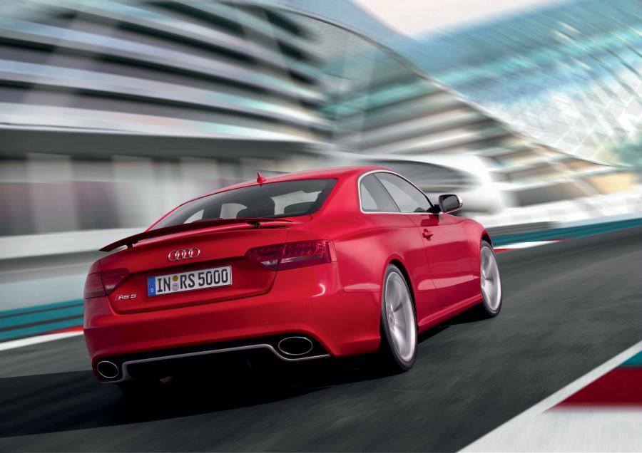  Audi RS5 Coupe 2010 года  (WW) (фото 38 из 66)